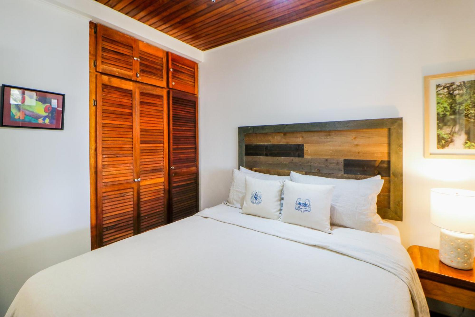 Flamingo Marina Resort Pacific North Coast Стая снимка
